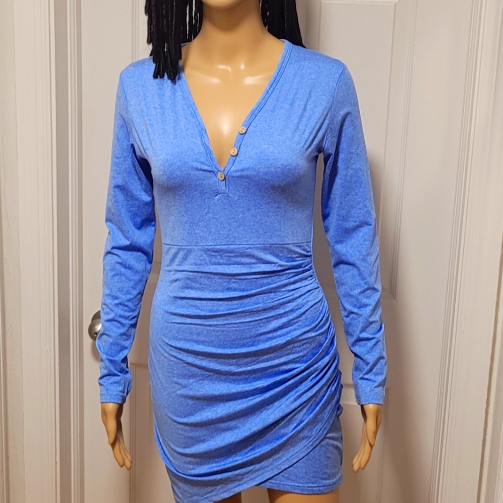 NWOT/ BLUE FITTED DRESS